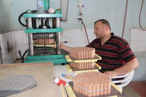 Havai fişek yasağına &uuml;reticilerden tepki