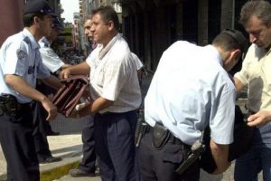 Polis artık emir olmadan &uuml;st araması yapamayacak