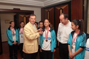 Futbolcu kızlar Bursa'nın gurur oldu