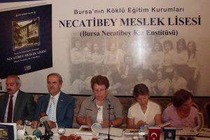 Necatibey Meslek Lisesi'nin eski mezunları hatıralarını kitapta topladı