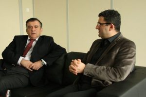 Ar-Ge yapmayan sanayici b&uuml;y&uuml;yemez