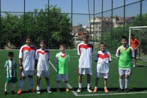 Minikler tatilde futbola doyacak