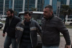 Gelinini d&ouml;ven oğlunu &ouml;ld&uuml;ren babaya 24 yıl hapis