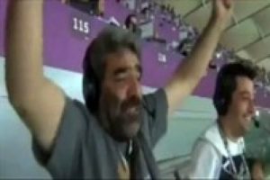 Yunan spikerin kendini kaybettiği an