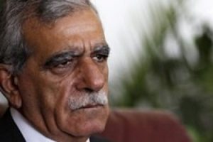 Ahmet T&uuml;rk'ten Leyla Zana'ya b&uuml;y&uuml;k su&ccedil;lama