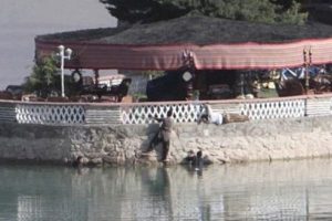 Taliban militanları otel bastı