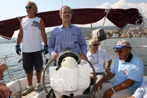 Altepe kaptanlık belgesini aldı