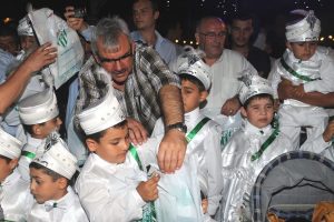 Minik Timsahlar erkekliğe ilk adımı attı