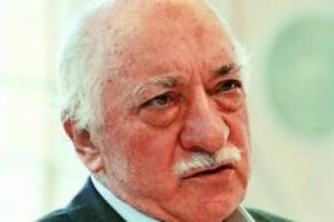 'Genelkurmay Başkanı ağlamalı mı' tartışmasına G&uuml;len de katıldı