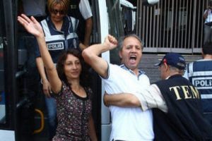 KESK y&ouml;neticileri i&ccedil;in tutuklama talebi