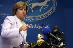 Tansu &Ccedil;iller 15 yıllık sessizliğini bozuyor