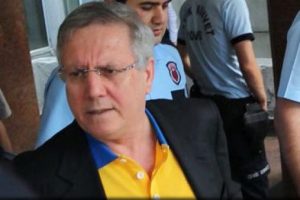 'Aziz Yıldırım 3 kupamızı &ccedil;aldı'