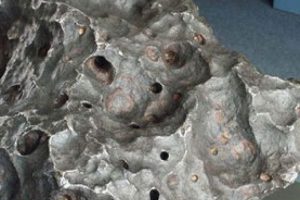 G&ouml;kten d&uuml;şen mineral tanımlanamıyor!