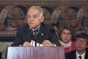 İzak Şamir &ouml;ld&uuml;