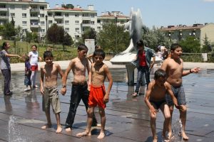 Bir karış suda serinlik
