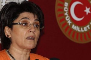 S&ouml;z bitti eylem zamanı