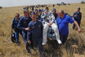 Altı aydır uzayda olan astronotların d&ouml;n&uuml;ş&uuml;