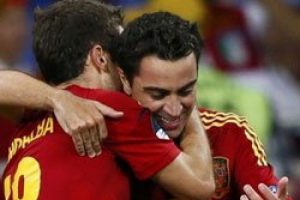 Dani Alves'ten Xavi ve Iniesta'ya b&uuml;y&uuml;k &ouml;vg&uuml;
