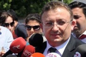 Aziz Yıldırım'ın avukatına canlı yayında fır&ccedil;a