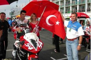 Sofuoğlu bı&ccedil;ak altına yattı