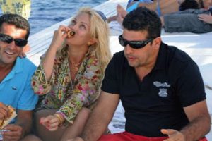 T&uuml;rkb&uuml;k&uuml;'nde sosyeteye b&uuml;y&uuml;k kazık