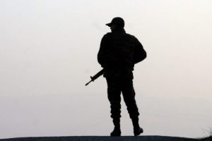 Bitlis'te ka&ccedil;ırılan asker kurtarıldı
