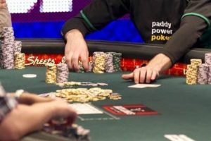 Pokerden 18 milyon dolar kazandı