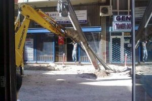 Kırcaali mahallesi toz duman oldu