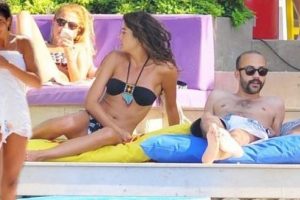 Berrak T&uuml;z&uuml;nata&ccedil; tatilini s&uuml;rd&uuml;r&uuml;yor
