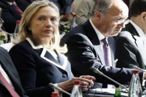 Clinton: Rusya ve &Ccedil;in cezalandırılmalı