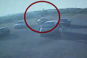 Plaj otoparkındaki hırsızlık kamerada