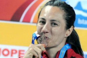 Milli atletten b&uuml;y&uuml;k başarı