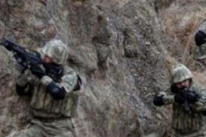 Van'da &ccedil;atışma: 2 şehit, 1 yaralı