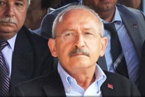 'Adam ol, koltuğu bırak!'
