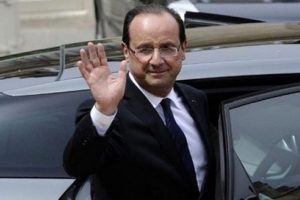 Hollande'dan yeni Ermeni tasarısı sinyali