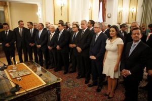 Yunanistan'da h&uuml;k&uuml;mete g&uuml;venoyu