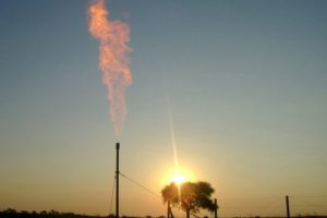 Herg&uuml;n 20 milyon metrek&uuml;p gaz havaya u&ccedil;uyor