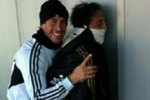 Mesut &Ouml;zil'i esir aldılar!