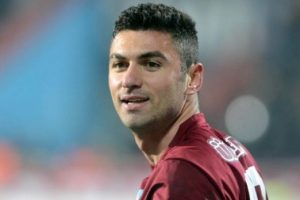 Burak Yılmaz'a dudak u&ccedil;uklatan &ouml;neri