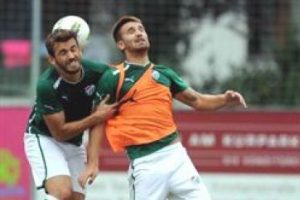 Bursaspor'da Pinto takımla &ccedil;alışmalara başladı