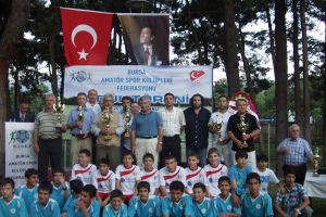 Amat&ouml;r şampiyonlar &ouml;d&uuml;llendirildi
