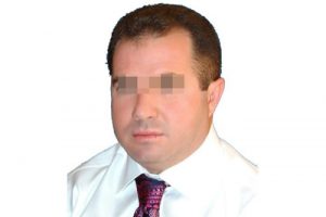 Eski g&uuml;reş ağası g&ouml;z &ccedil;ıkarmaktan tutuklandı