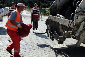 Bursa'da ka&ccedil;ak avlanan 50 &ccedil;uval midye ele ge&ccedil;irildi