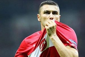 Elin oğluna "delikanlıdır" derseniz..
