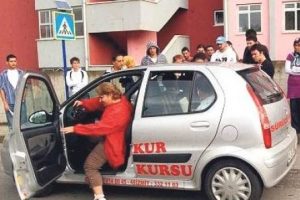 Yeni ehliyet almak giderek zorlaşacak