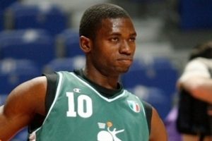 Fenerbah&ccedil;e Sato ile s&ouml;zleşme imzaladı