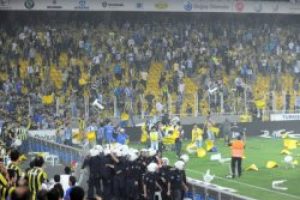 Fenerbah&ccedil;e taraftarı derbi izleyemeyecek