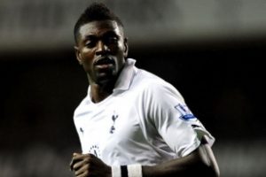 Adebayor i&ccedil;in el sıkıştılar