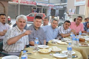 Şahin &ccedil;arşı esnafını dinledi