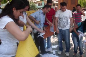 &Ouml;ğretmen adaylarından kabaklı protesto